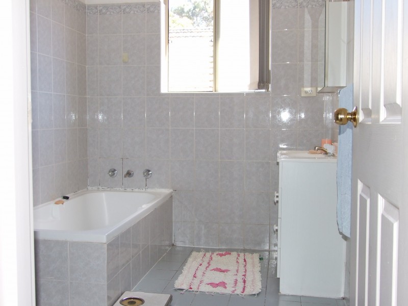 2/95 Ninth Ave, Campsie NSW 2194