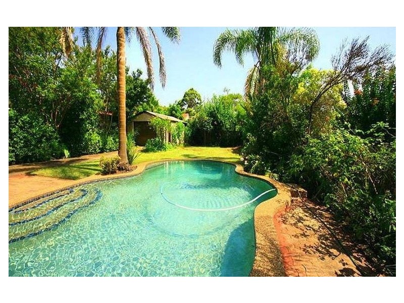 11 Brabyn St, Denistone East NSW 2112