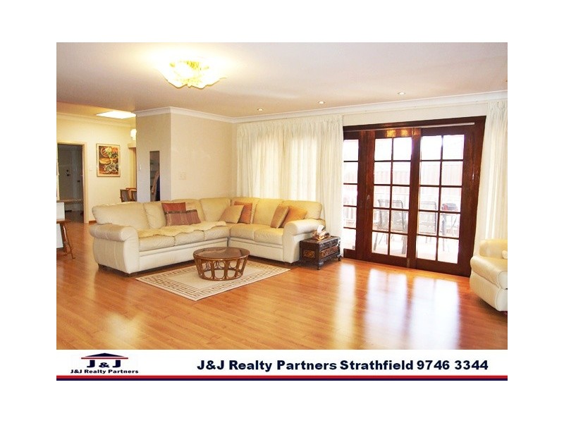 30 Queensbury Rd, Penshurst NSW 2222