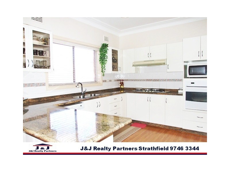 30 Queensbury Rd, Penshurst NSW 2222