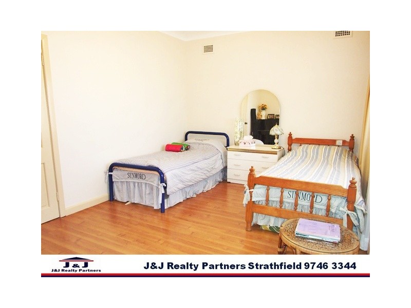 30 Queensbury Rd, Penshurst NSW 2222