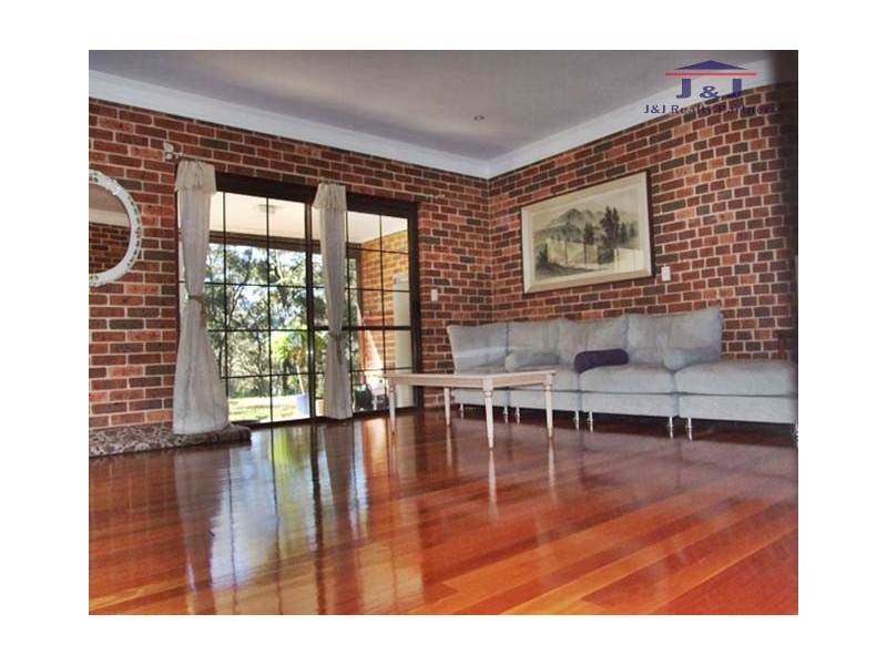 330 Avoca Dr, Green Point NSW 2251