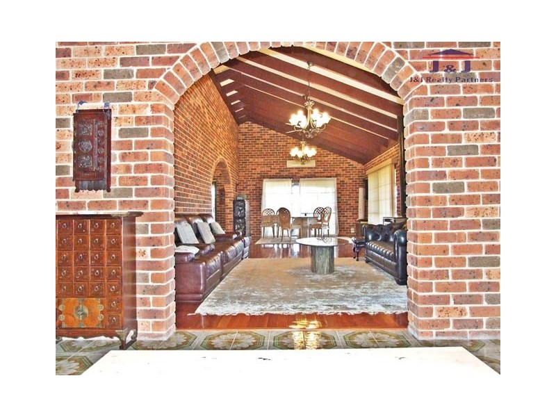 330 Avoca Dr, Green Point NSW 2251