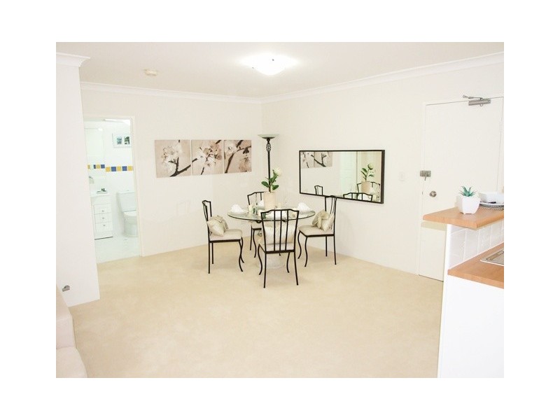 2/8 Hornsey Rd, Homebush West NSW 2140