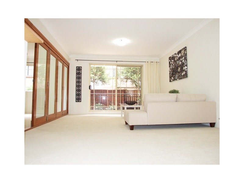 2/8 Hornsey Rd, Homebush West NSW 2140