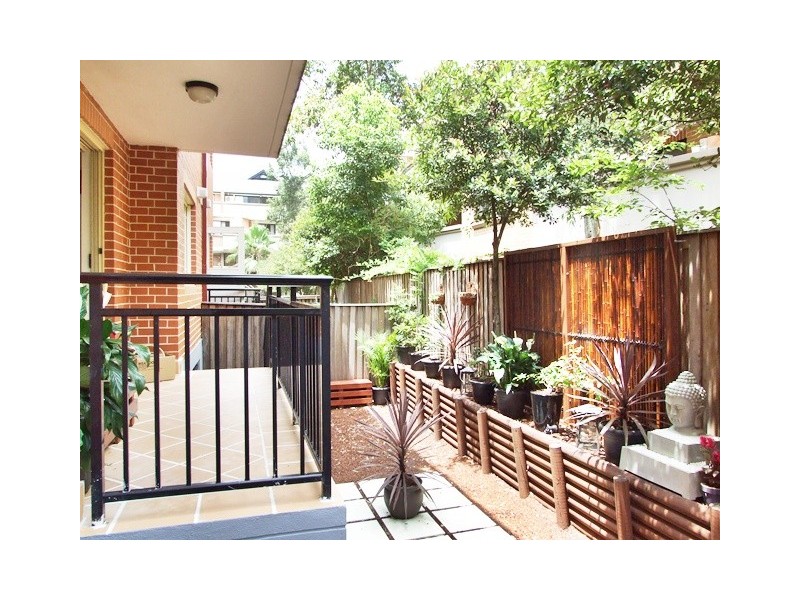 2/8 Hornsey Rd, Homebush West NSW 2140