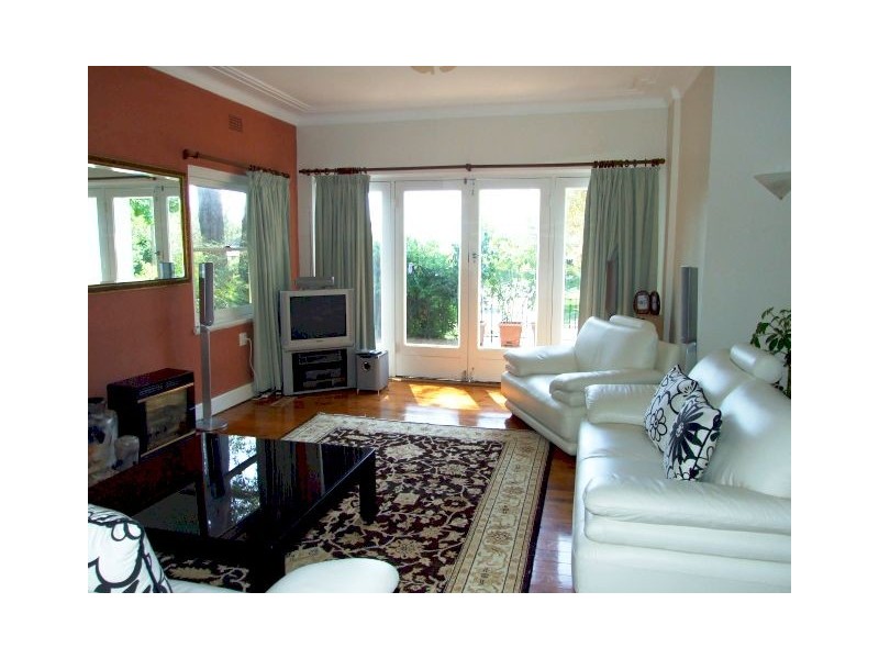 110 Bannockburn Rd, Pymble NSW 2073