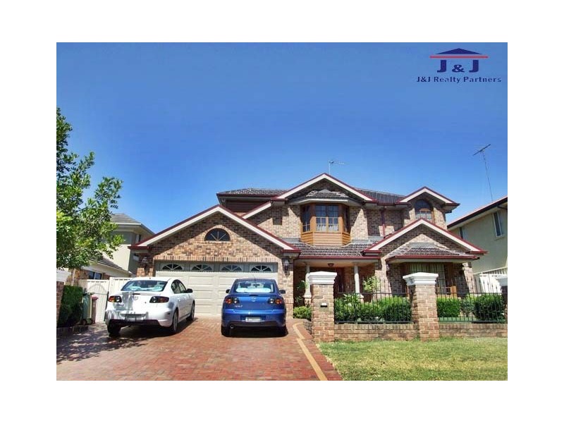 12 Cascade Ave, Glenmore Park NSW 2745