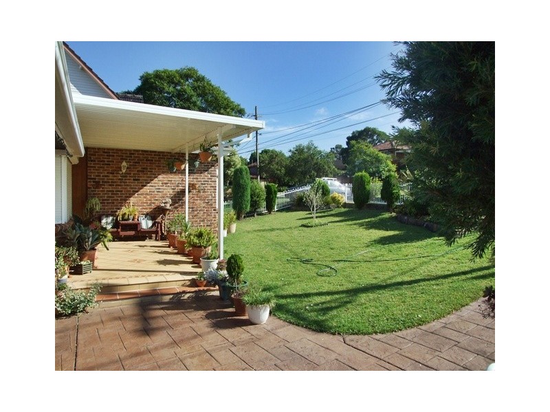 7 Lyle St, Ryde NSW 2112