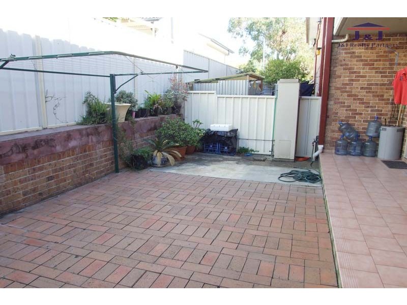 2/106 Duke St, Campsie NSW 2194