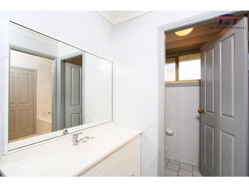 8/82 Wellington St, Chester Hill NSW 2162