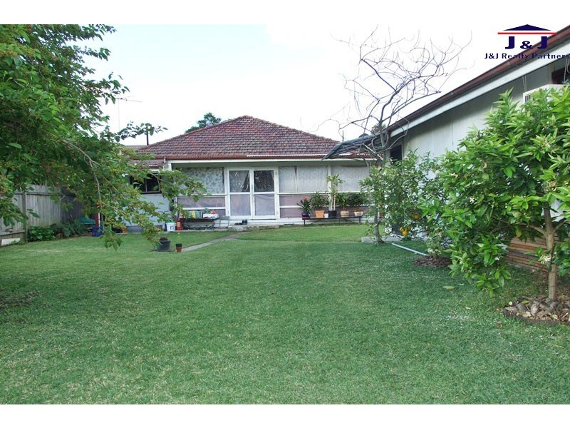 68 Carnarvon St, Silverwater NSW 2128