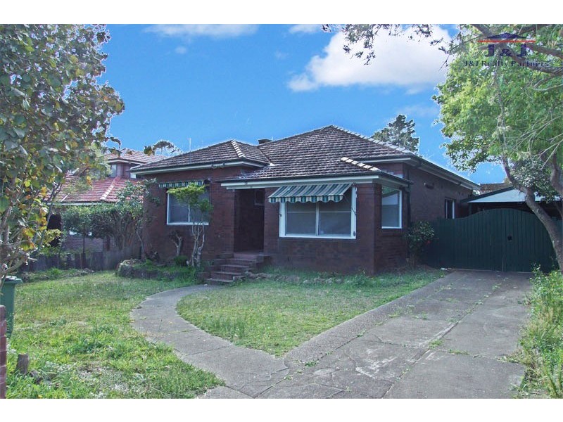 13 Terry Rd, Eastwood NSW 2122