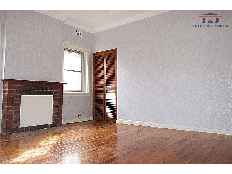 13 Terry Rd, Eastwood NSW 2122