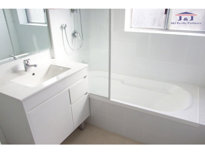 13 Terry Rd, Eastwood NSW 2122