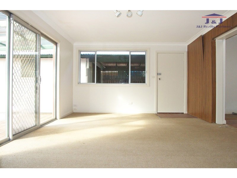 13 Terry Rd, Eastwood NSW 2122