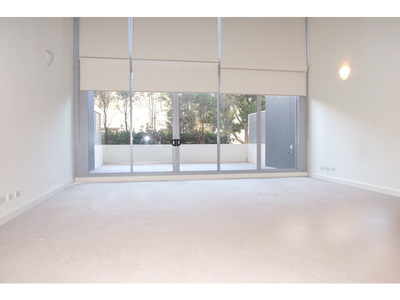 8 Rider Boulevard, Rhodes NSW 2138