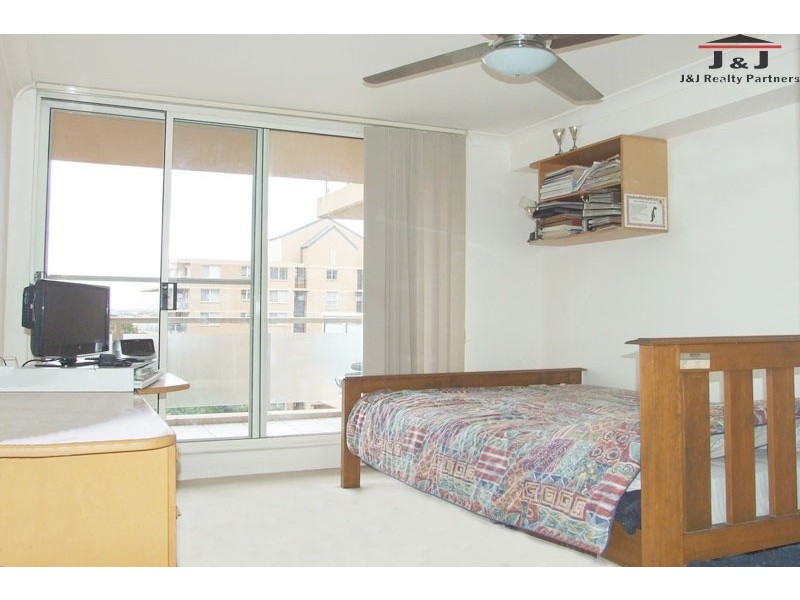 21/2 Macquarie Rd, Auburn NSW 2144