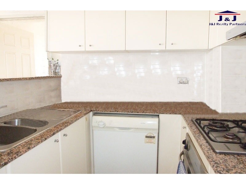 21/2 Macquarie Rd, Auburn NSW 2144