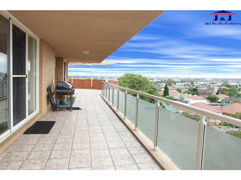 21/2 Macquarie Rd, Auburn NSW 2144