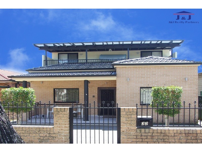 33 Defoe St, Wiley Park NSW 2195