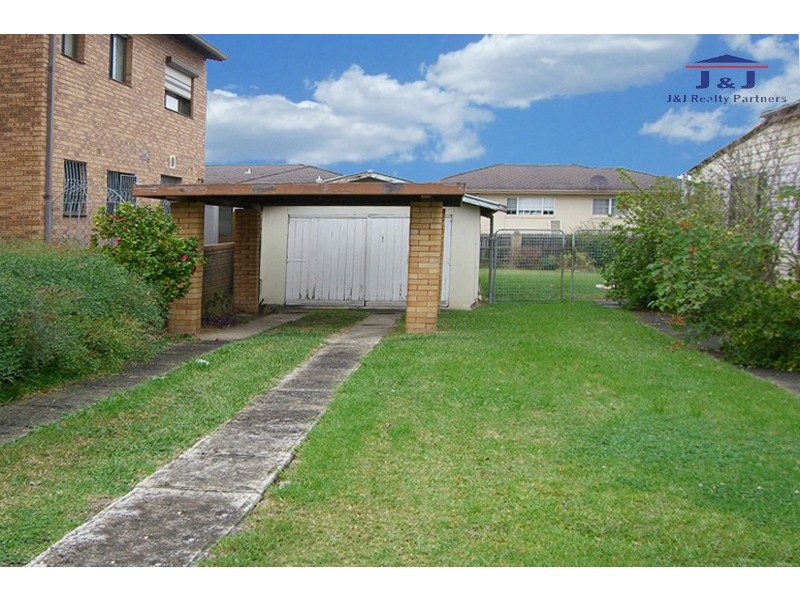 16 Gregory St, Strathfield South NSW 2136