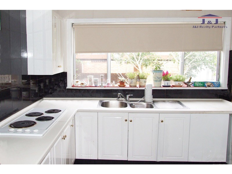 16 Gregory St, Strathfield South NSW 2136