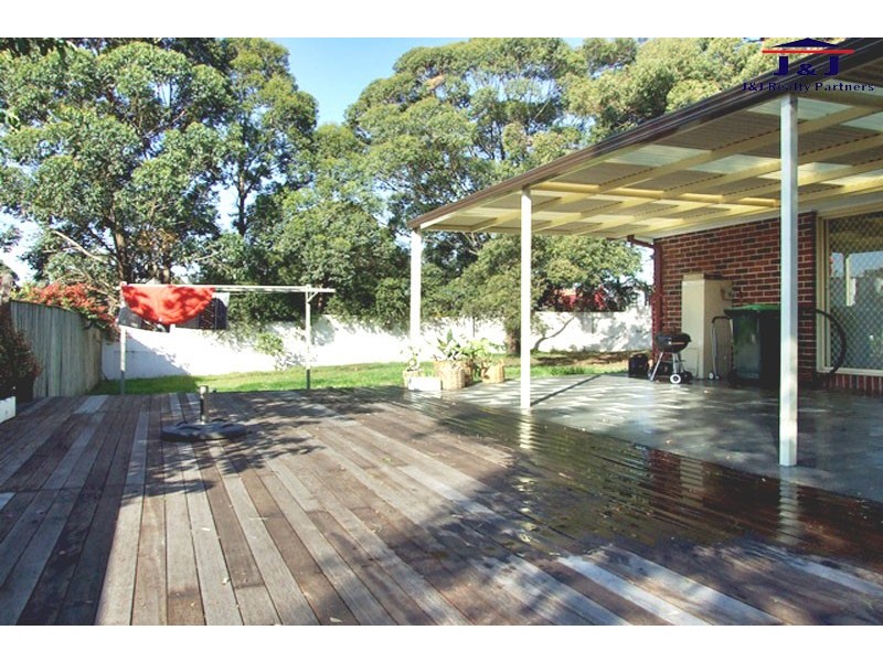 31 Norfolk St, Greenacre NSW 2190