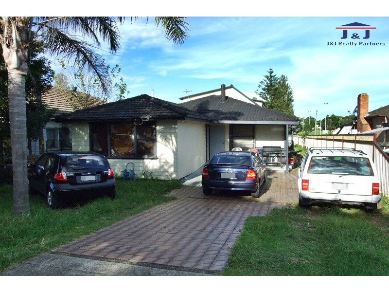 7 Robertson St, Merrylands NSW 2160