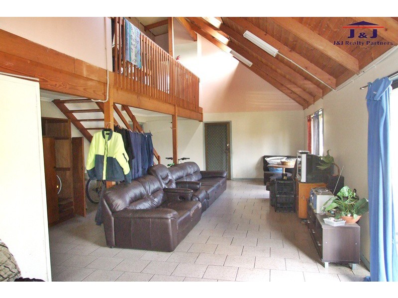 7 Robertson St, Merrylands NSW 2160