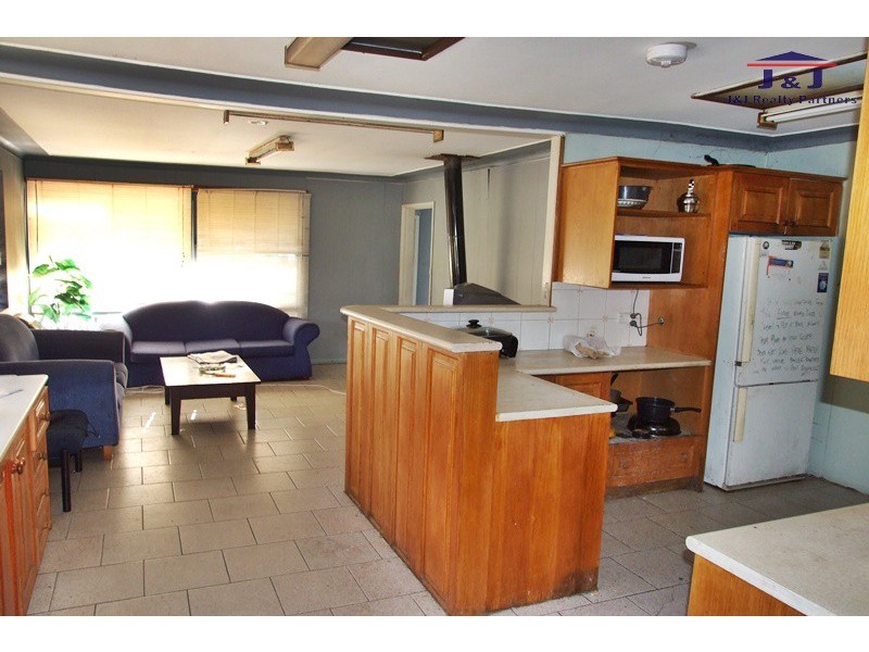 7 Robertson St, Merrylands NSW 2160