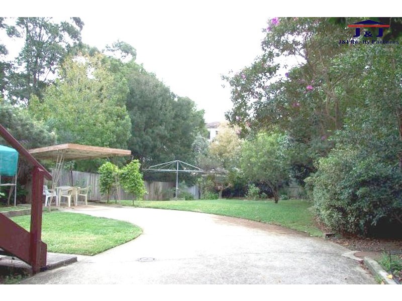 17 Gaza Rd, West Ryde NSW 2114