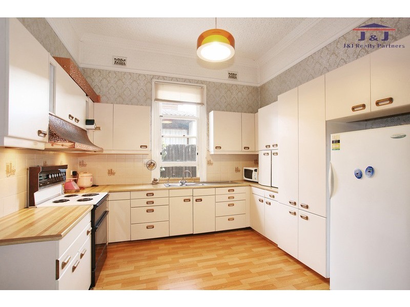 7 Jersey Rd, Strathfield NSW 2135