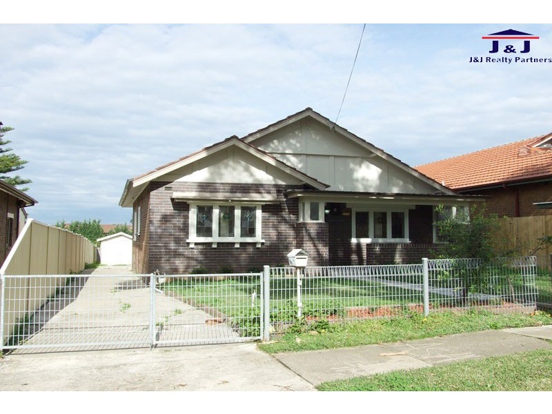 30 Bazentin St, Belfield NSW 2191
