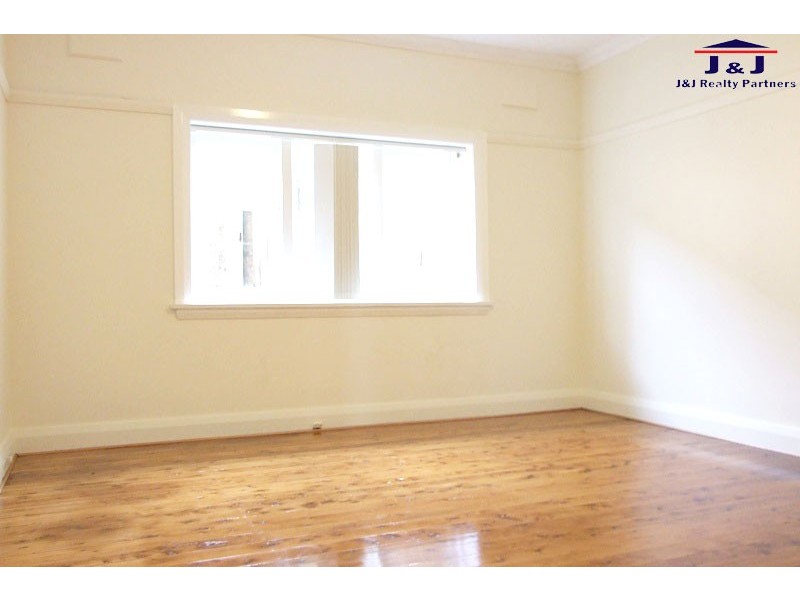 30 Bazentin St, Belfield NSW 2191