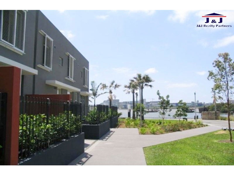 12 Amalfi Dr, Wentworth Point NSW 2127