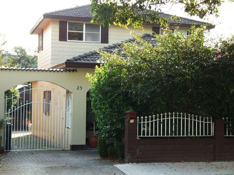 25 Courallie Ave, Homebush West NSW 2140
