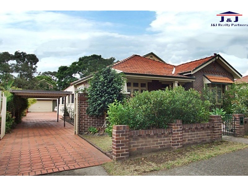 26 Station St, Concord NSW 2137