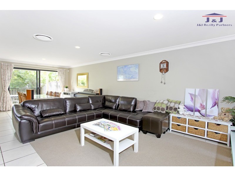 11 Allamanda Way, Thornleigh NSW 2120