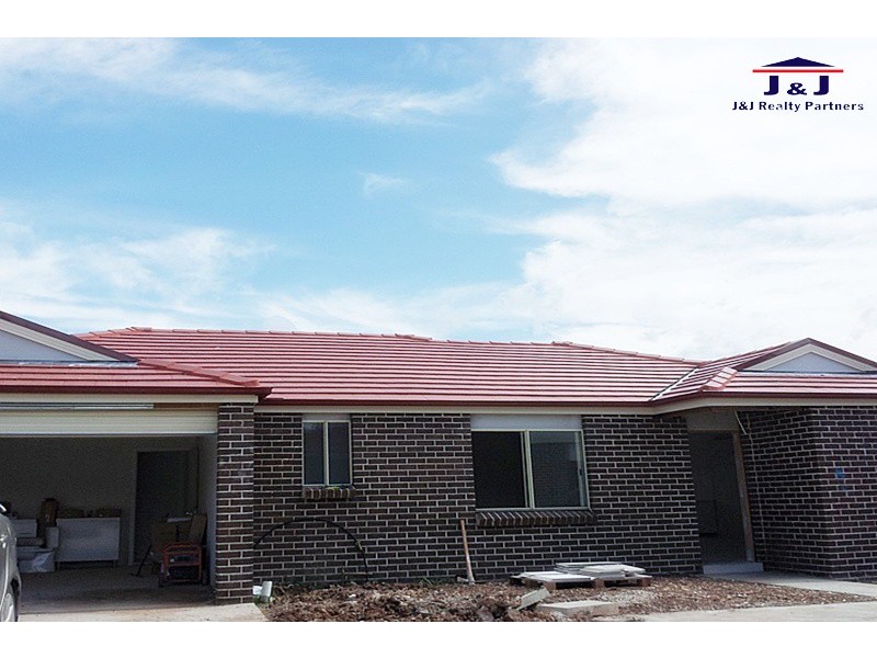 4/2 Literature Pl, Blackett NSW 2770