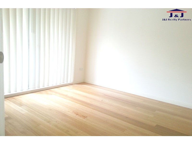 2/13 Oxford St, Burwood NSW 2134