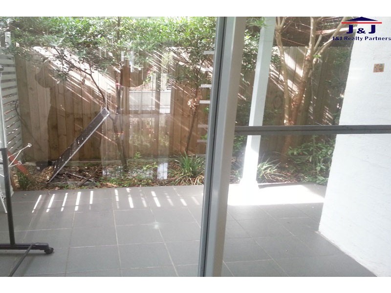 2/13 Oxford St, Burwood NSW 2134