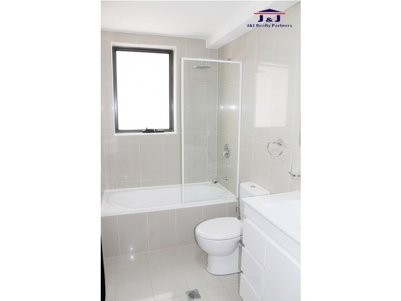 . Close to Macquarie St, Parramatta NSW 2150