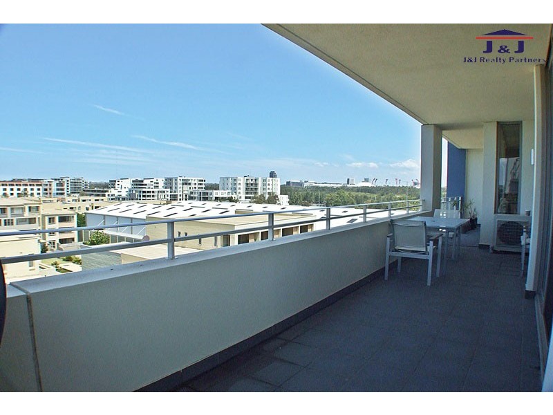 718/37 Amalfi Dr, Wentworth Point NSW 2127