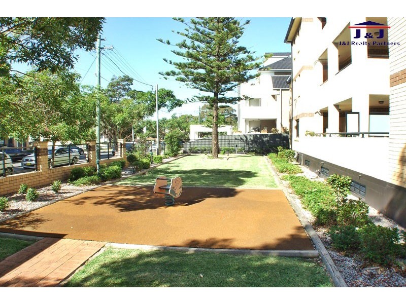 16/33-35 Eastbourne Rd, Homebush West NSW 2140