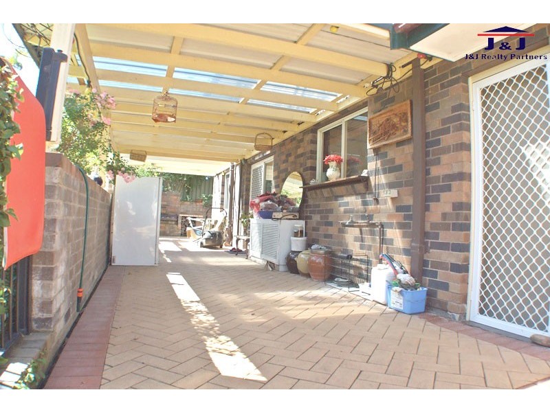 24 Sanders Cres, Kings Langley NSW 2147