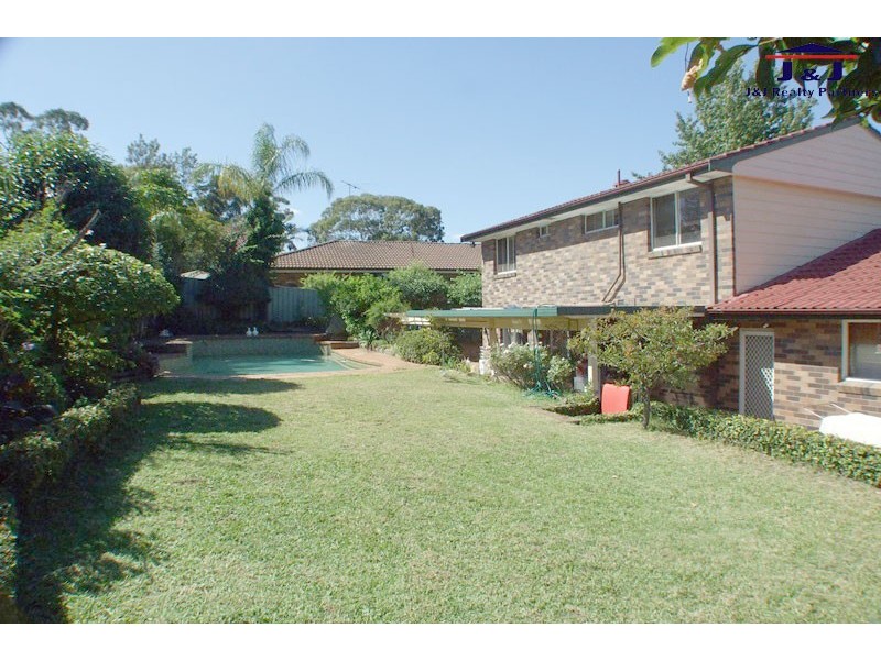 24 Sanders Cres, Kings Langley NSW 2147