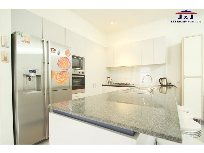 18 Beaurepaire Ave, Newington NSW 2127