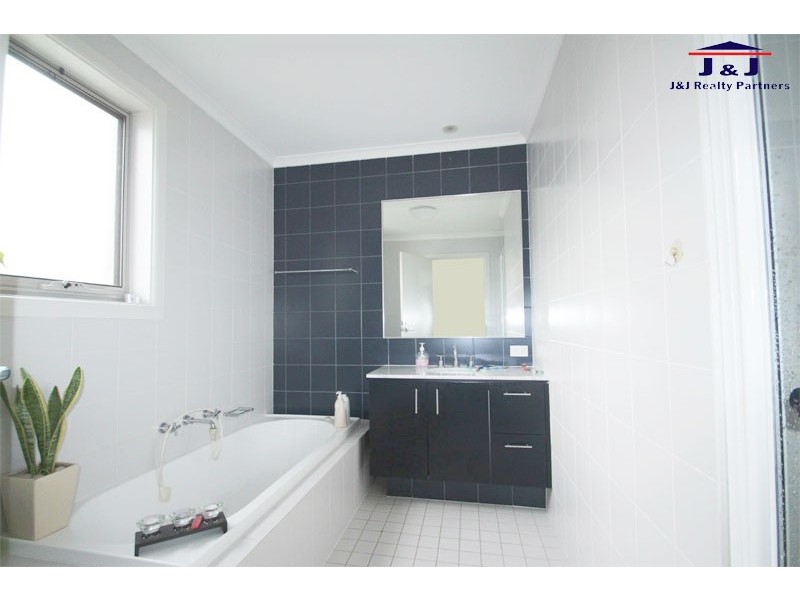 18 Beaurepaire Ave, Newington NSW 2127