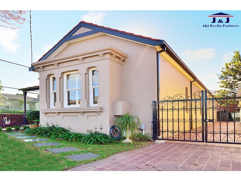 67 Nicholson St, Strathfield NSW 2135